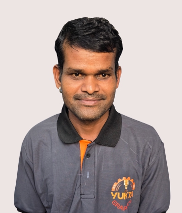 Kakasheb Khare – Press Operator of Yukta Graphics