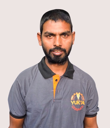 Manku Paswan - Weldor of Yukta Graphics